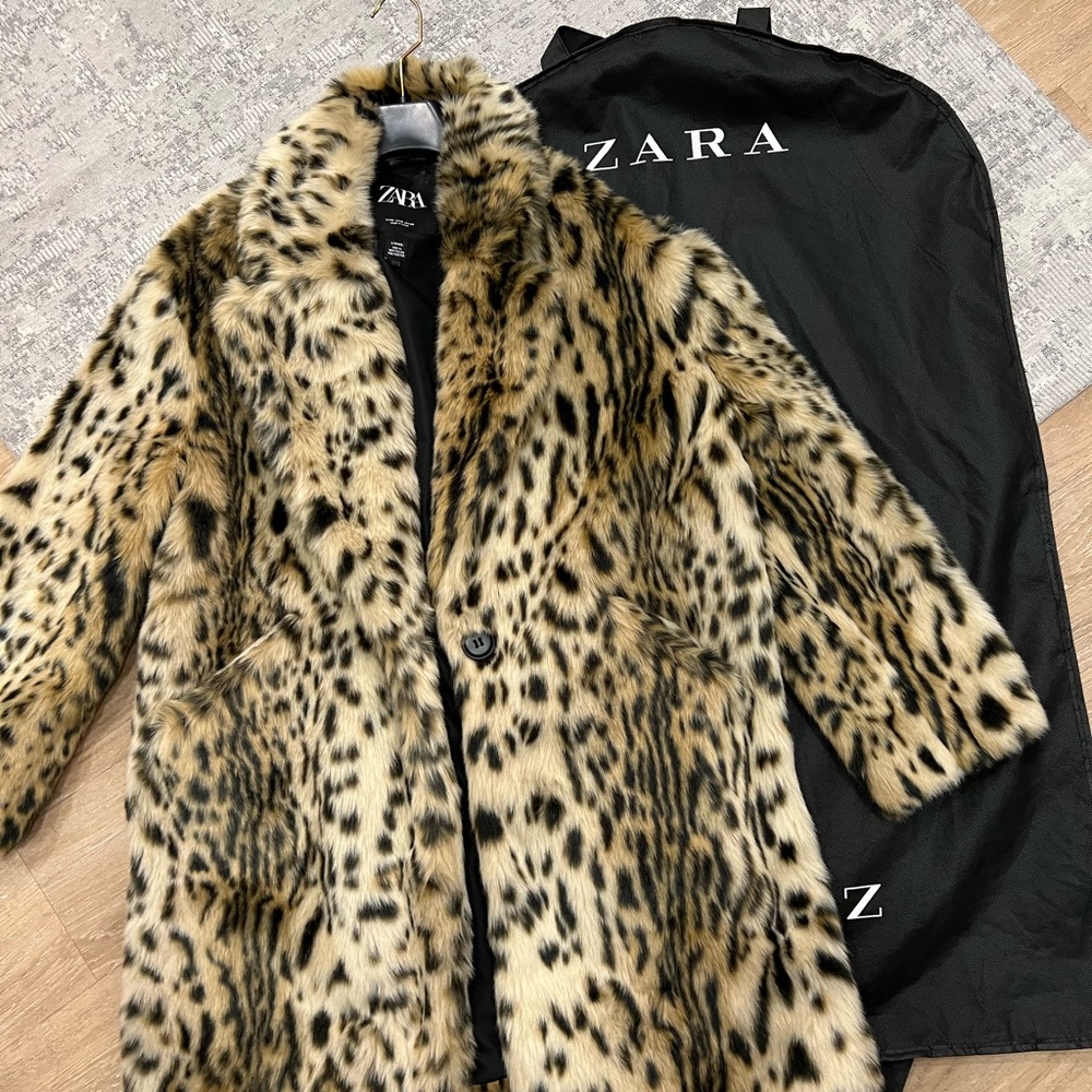 Zara faux fur cheetah print coat size M